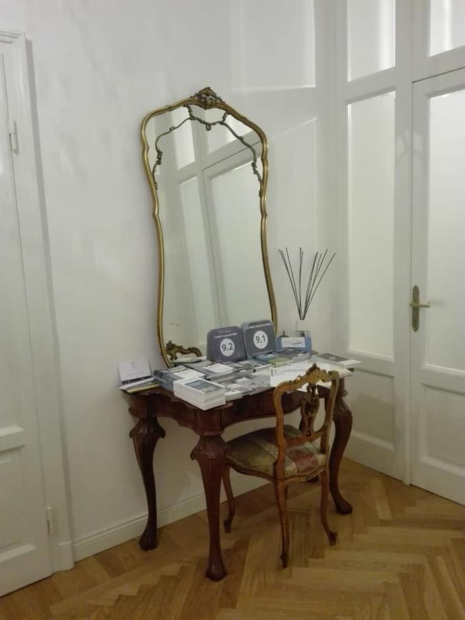 La Belle Coquette Bed and Breakfast Como Buitenkant foto