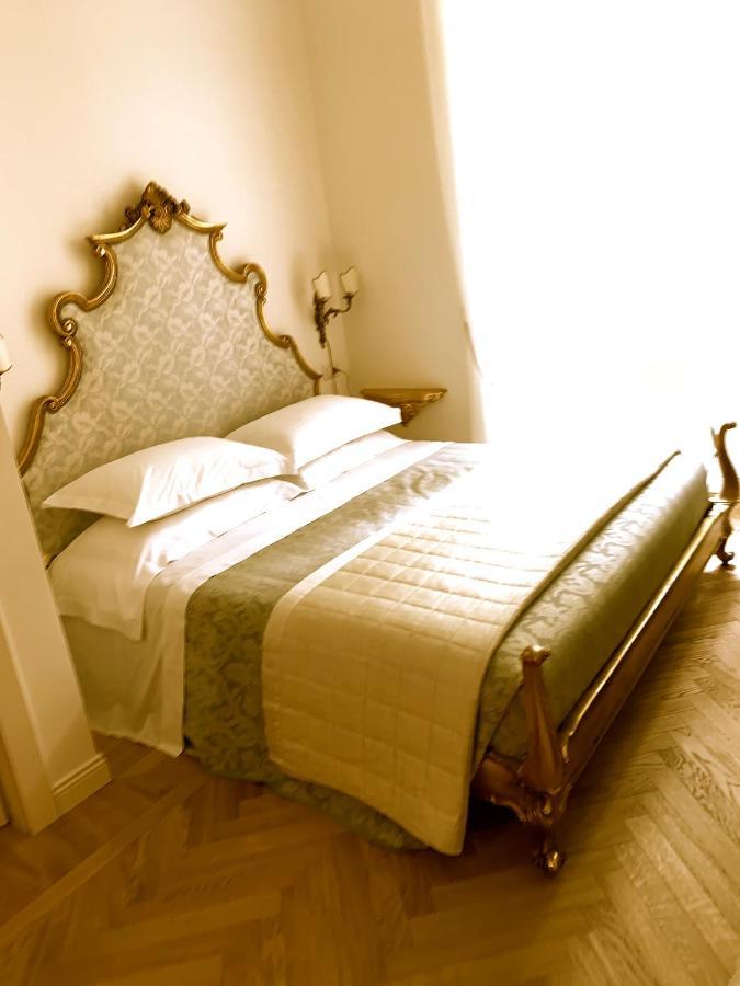 La Belle Coquette Bed and Breakfast Como Buitenkant foto